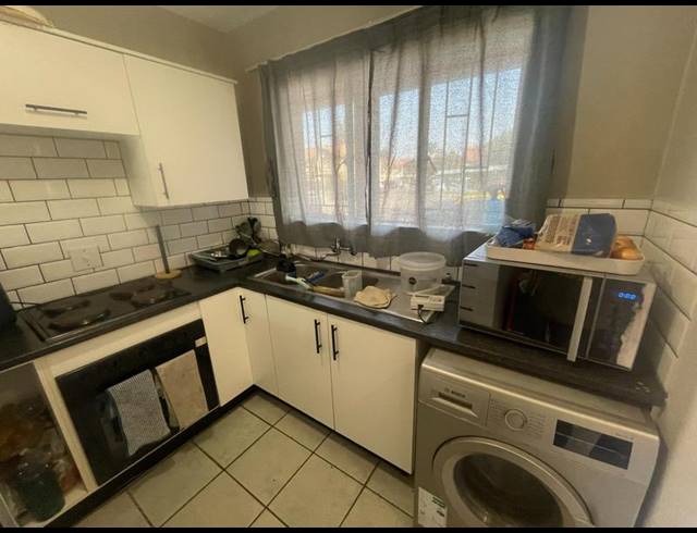 2 BEDROOM APARTMENT FOR SALE IN DIE HOEWES
